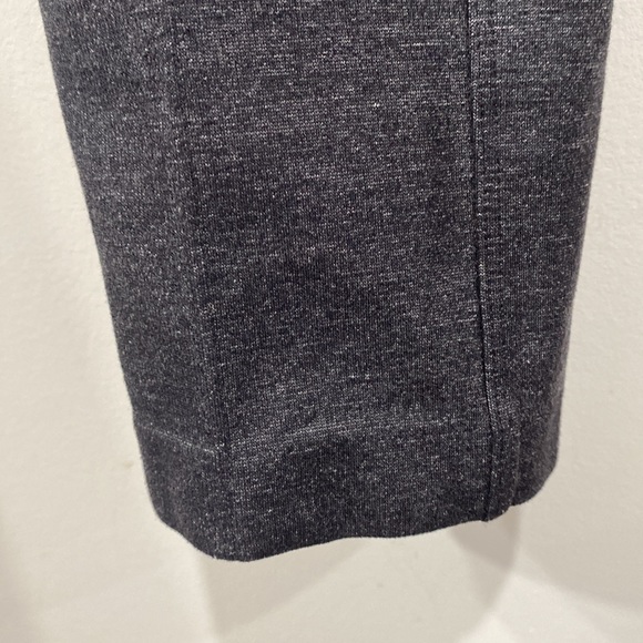 Kit and Ace “ Pencil Me In Legging “ in Charcoal/ Black/ Grey size 8 - Picture 5 of 14
